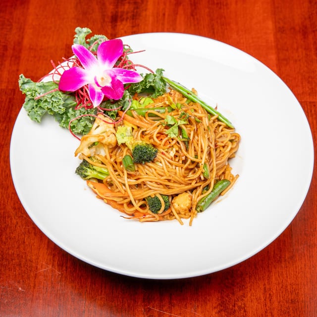 Hakka Noodles.